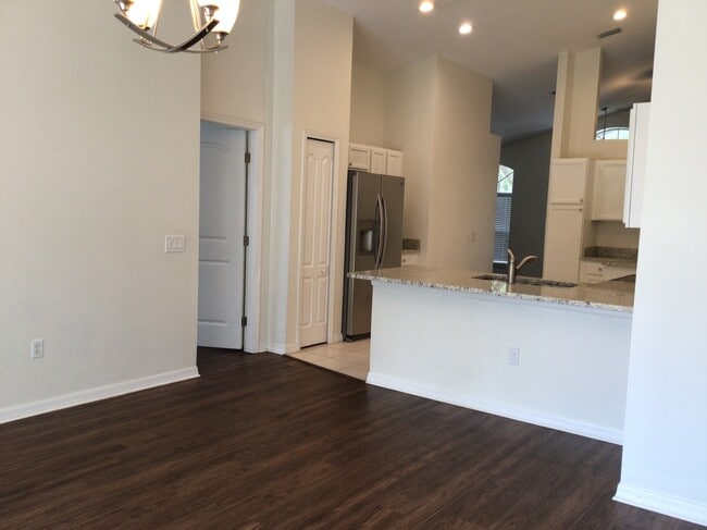 Photo - 715 Somerstone Dr