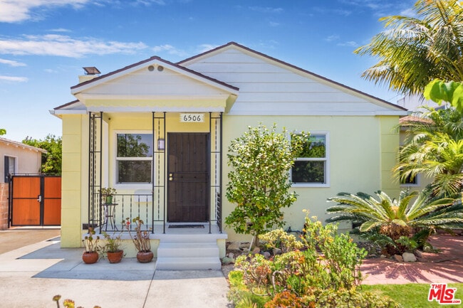 Photo - 6506 W 82nd St