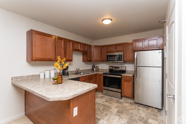 2BR, 1BA - 825 SF