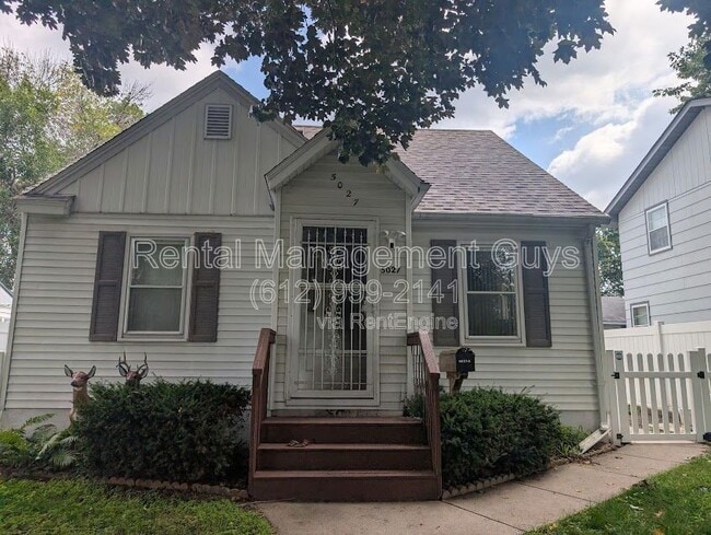 Photo - 5027 6th St NE
