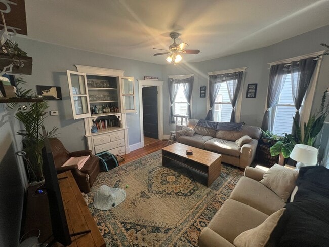 Photo - 294 Highland Ave Unidad Apartment #2