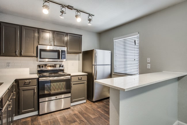 Photo - The Mark at 2600