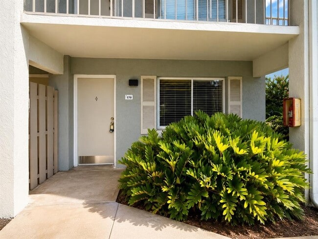 Building Photo - 120 BLUE POINT Way Unit 170