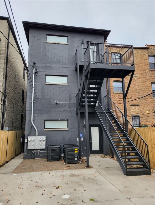 Photo - 4525 S Prairie Ave