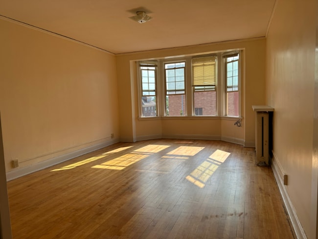 Building Photo - 440 N Park Ave Rental