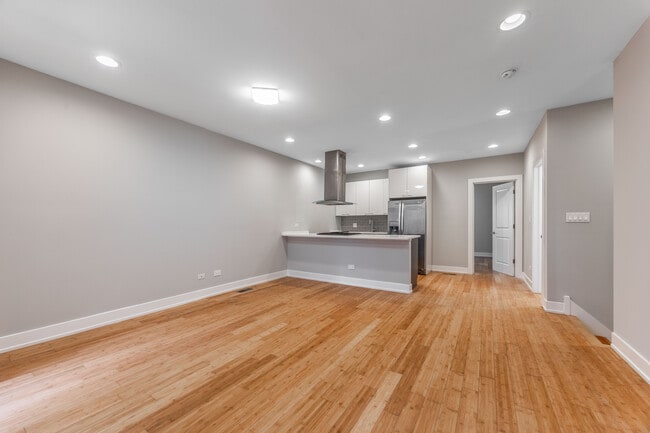 Photo - 1337 W. Walton