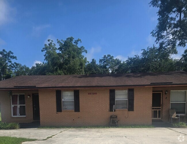 Building Photo - 8635 Mc Glothlin St Rental