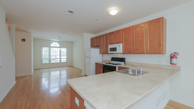 Photo - 4 Chelsea Ct