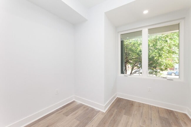 212 Upshur St NW Unit 2
