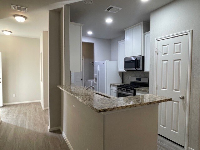 Photo - 156 Camelot Pl Ct