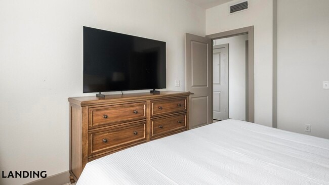 Photo - 4115 Louetta Rd Unidad 3311