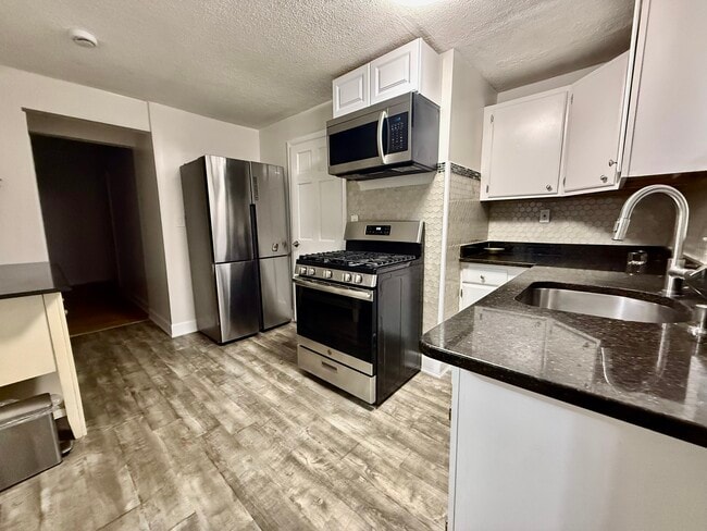 Photo - 345 Lowell St Unidad 1