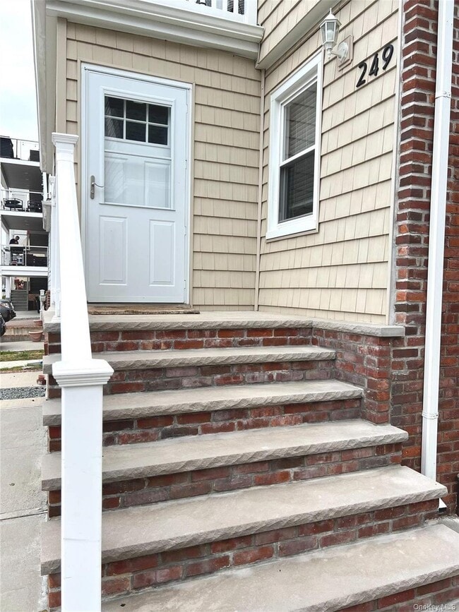 249 E Broadway