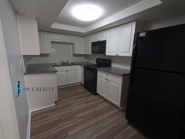 Photo - SPECIAL OFFER: $250 off 2nd months rent1*, 2/2/1 RENOVATED baths & kitchen, NEW lvp flooring and ...