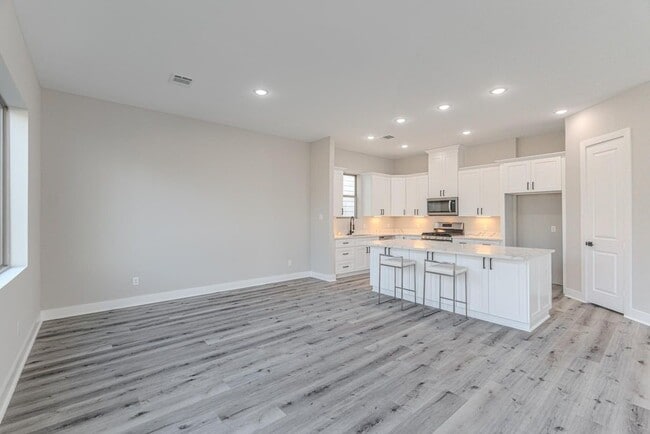 Photo - 15038 Wunderlust