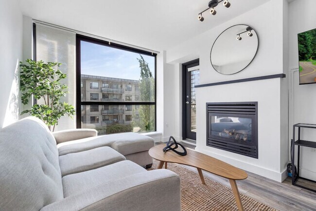 Photo - 124 W 1st St Unit ID1051810P