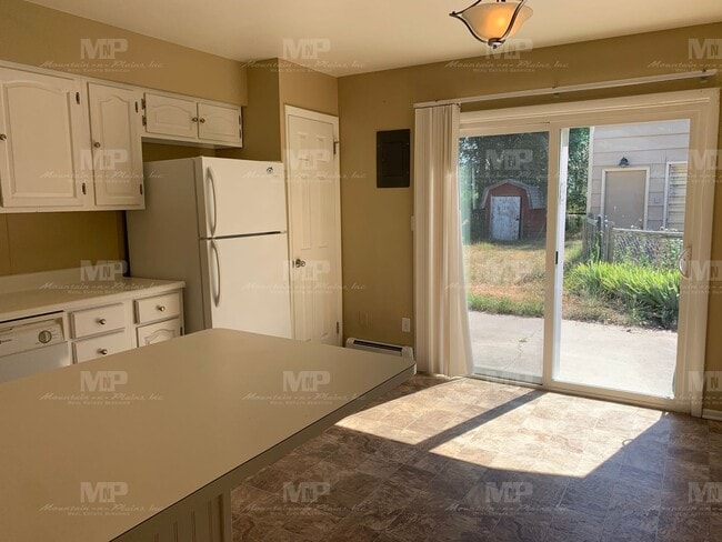 Photo - 1782 N Overland Trail