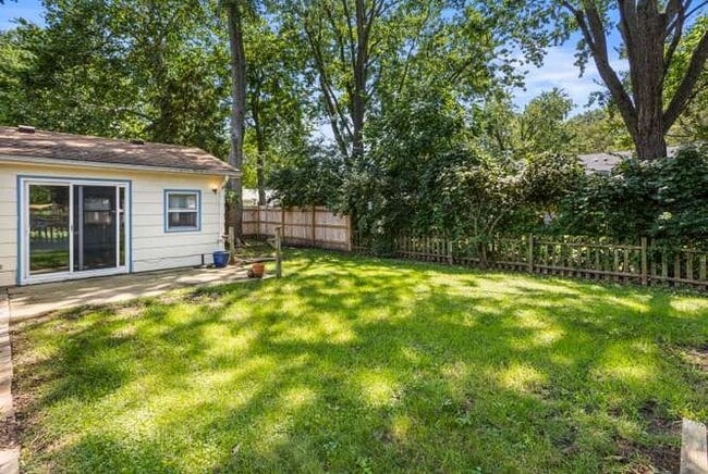 2305 Glenoak Dr