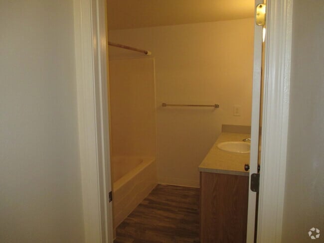 Building Photo - Nice Clean 2 bedroom in S. Salem Unit 1460 Rental