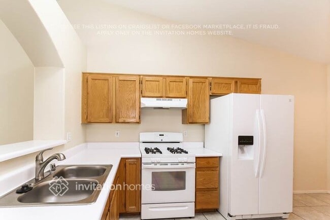 Photo - 923 Shadowfax Rd