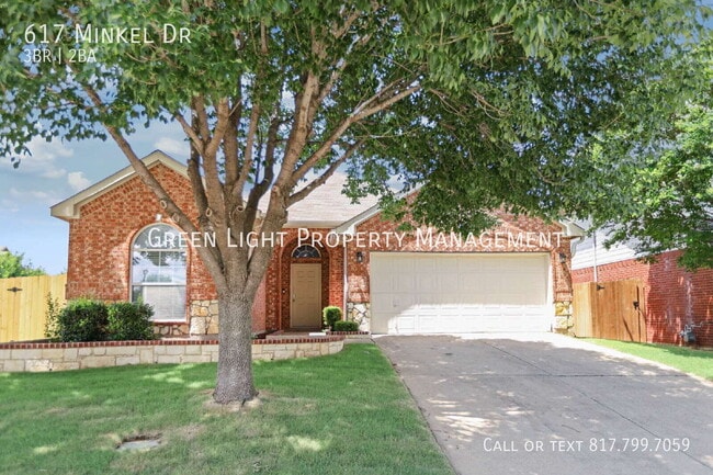 Building Photo - 617 Minkel Dr