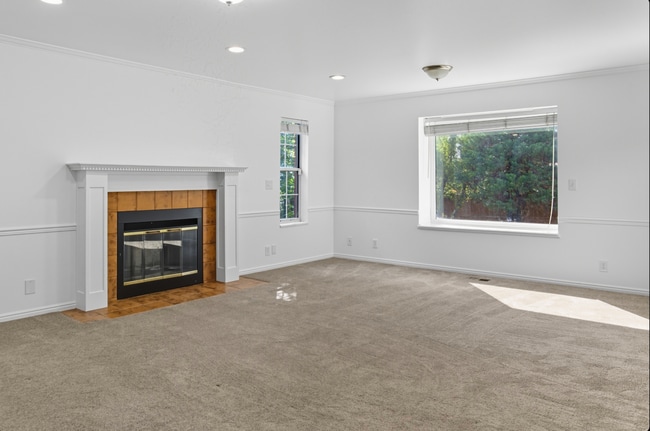 Photo - 342 S Palisade Dr