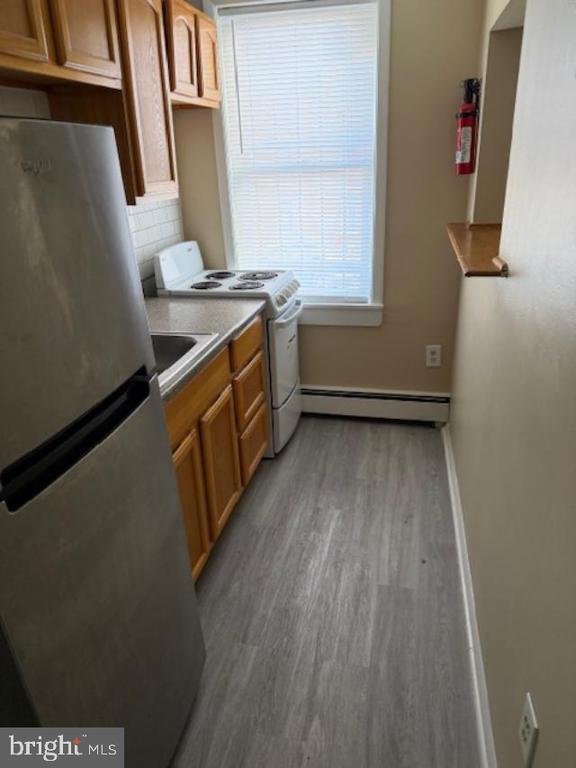 Photo - 424 E Girard Ave