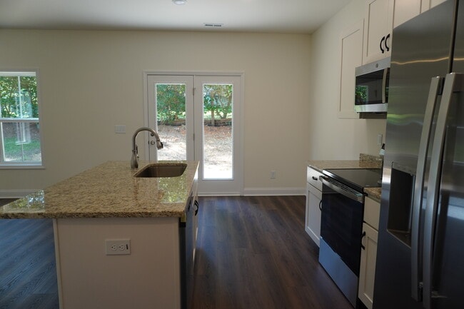 Photo - 385 Buhmann Dr