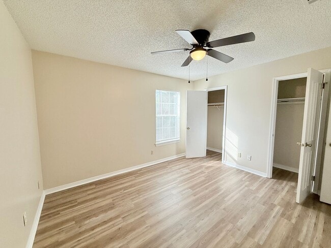 Photo - Spacious 2-Bedroom Townhome - Fenced Backyard