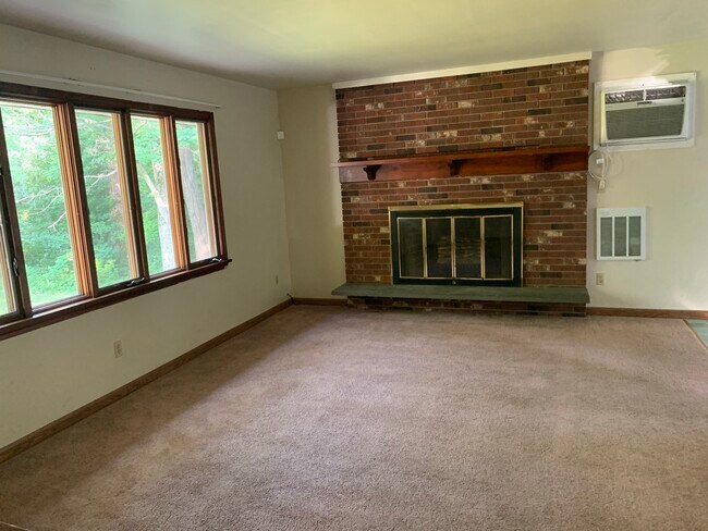 Photo - 429 Baron Rd