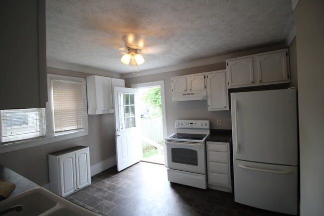 Building Photo - Large 2 bedroom duplex in Weiland Park / Italian Village area Unit 1467 Grant