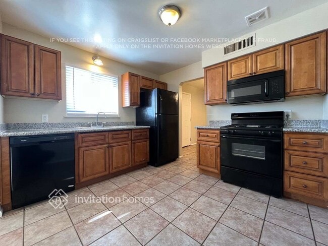 Photo - 400 N Sunset Dr