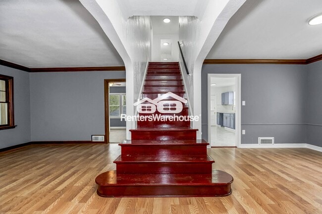 Photo - 1111 E 76th St