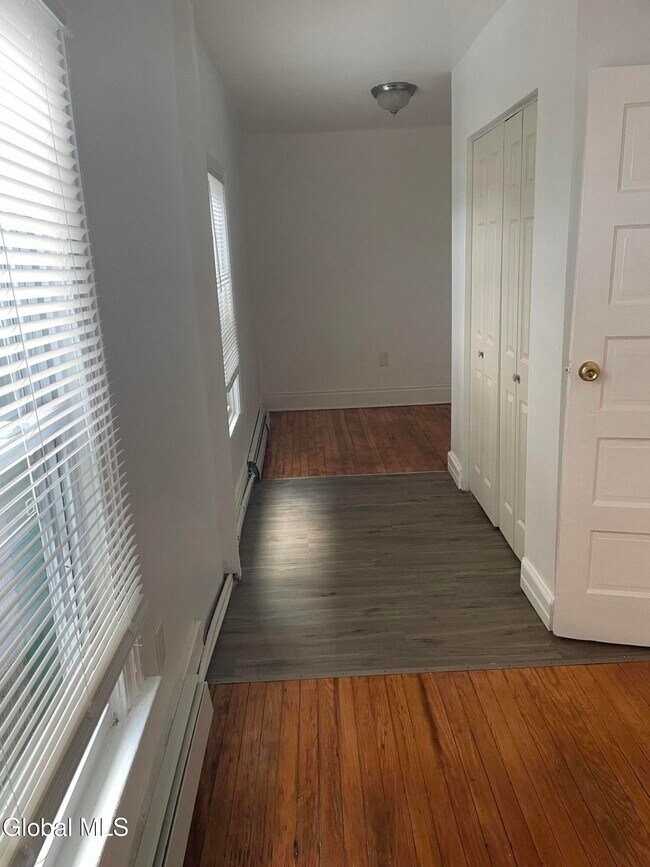 Photo - 225 Remsen St Unit 3rd flr