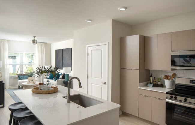 Photo - Aventon Grove