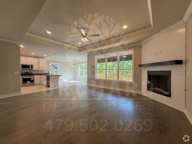 Building Photo - Bella Vista Single-Family Home- 2 Bed/ 2 B...