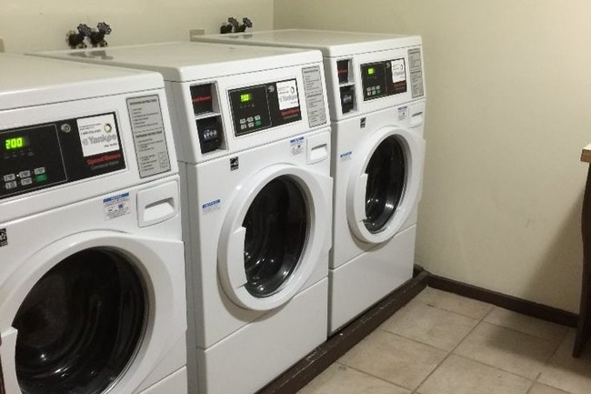 Photo - Colonial Arms Apartments