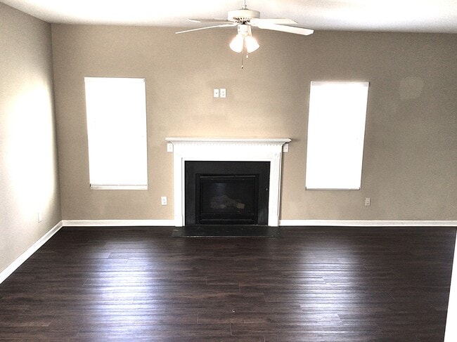 Photo - 922 Wolfpack Way