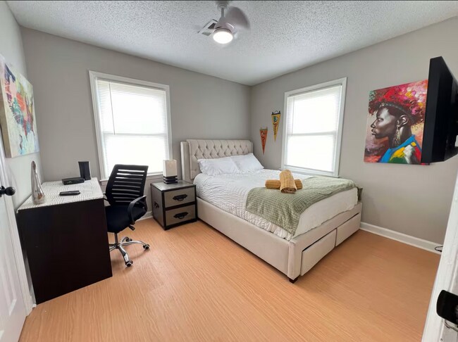 Photo - 316 Skyland Ave