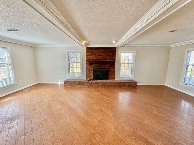 Photo - 7888 Farindon Dr House