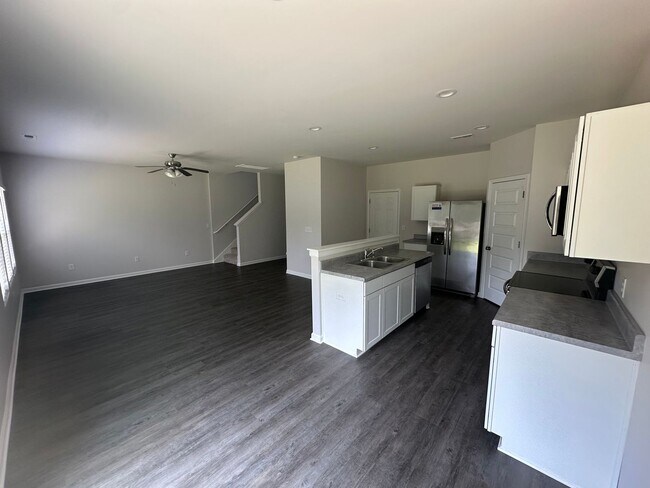 Photo - *Get Ready for Summer with a Sizzling Deal...