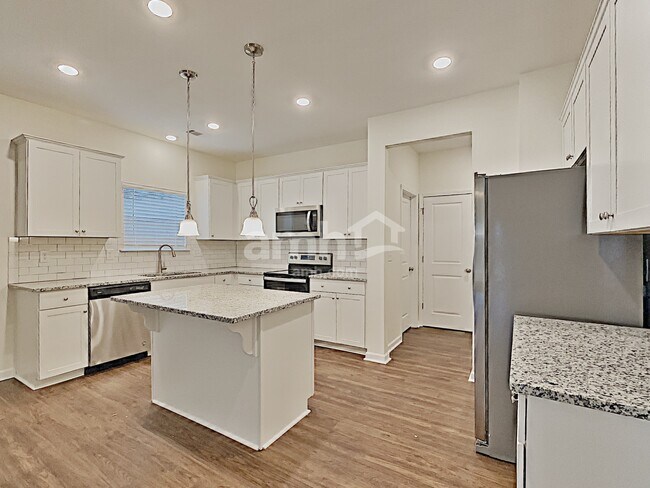 Photo - 277 Ivy Brook Dr