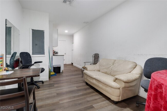 Building Photo - 4180 Sabal Ln Rental