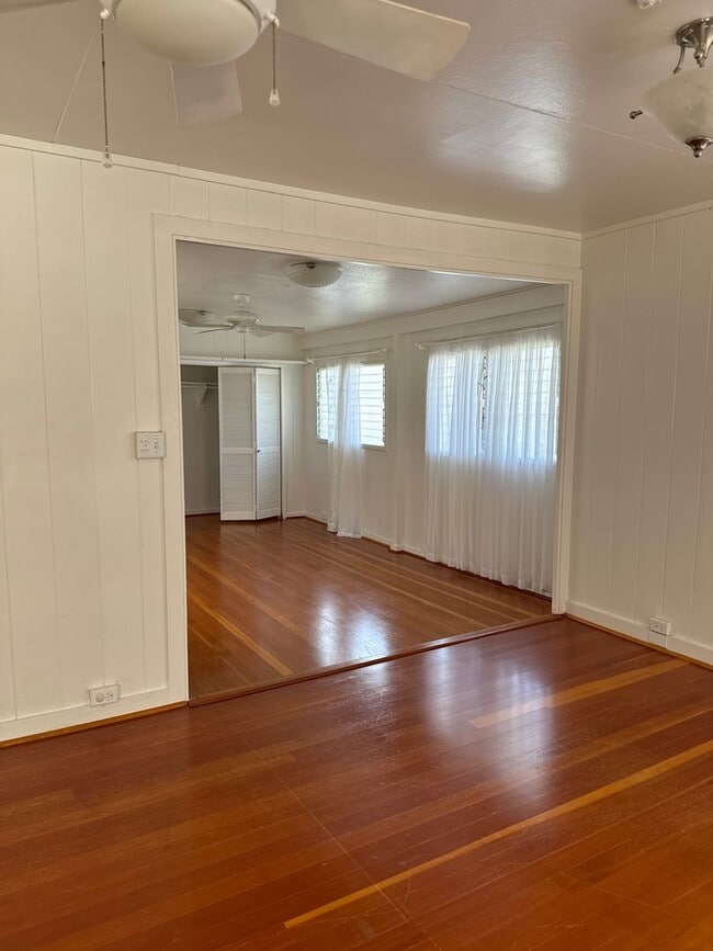 Photo - Makaikoa Street - near Kahala - 3 bedroom ...
