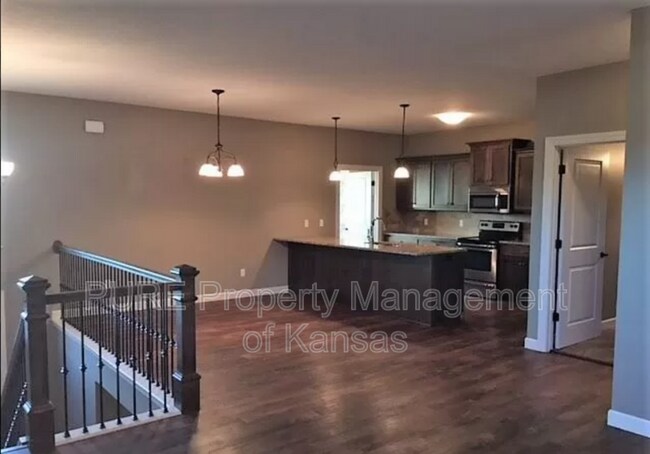 Photo - 4413 SE Gemstone Ln