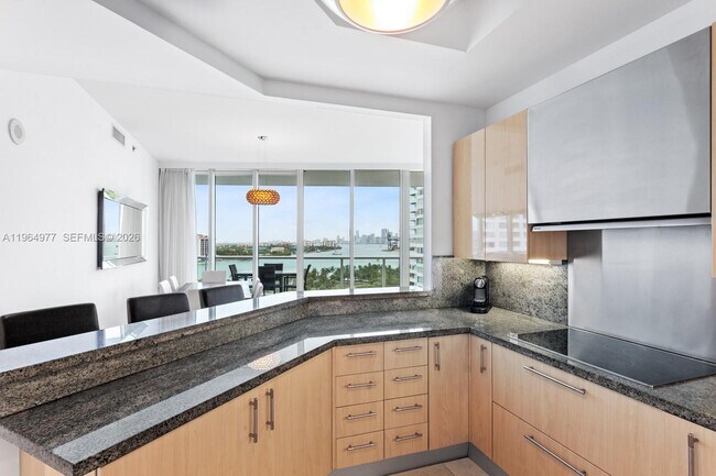 100 South Pointe Dr Unit 1001