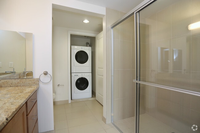 2 BR, 2 BA - 1250 SF