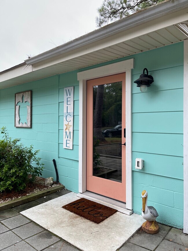 905 Elizabeth Dr House House Rental in Oak Island, NC