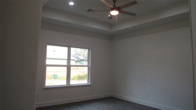 Photo - 401 Deep Woods Ln