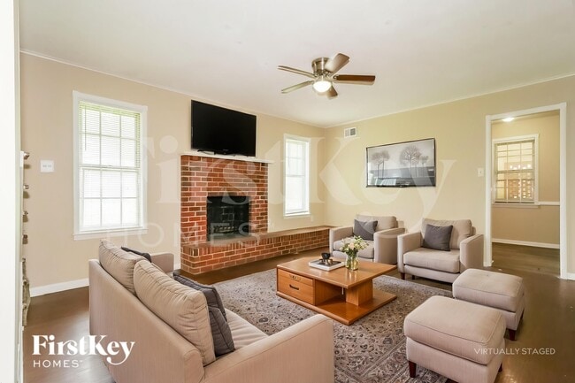 4832 Rolling Meadows Dr